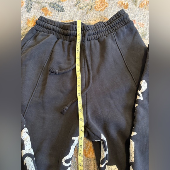 YoungLA Center Line Jogger Sweatpants Medium Black Spellout - Picture 3 of 8